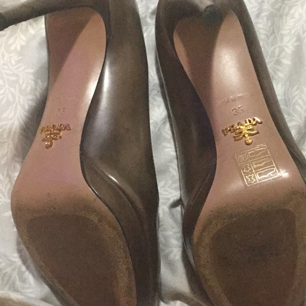 Authentic Prada heels - Picture 14 of 15